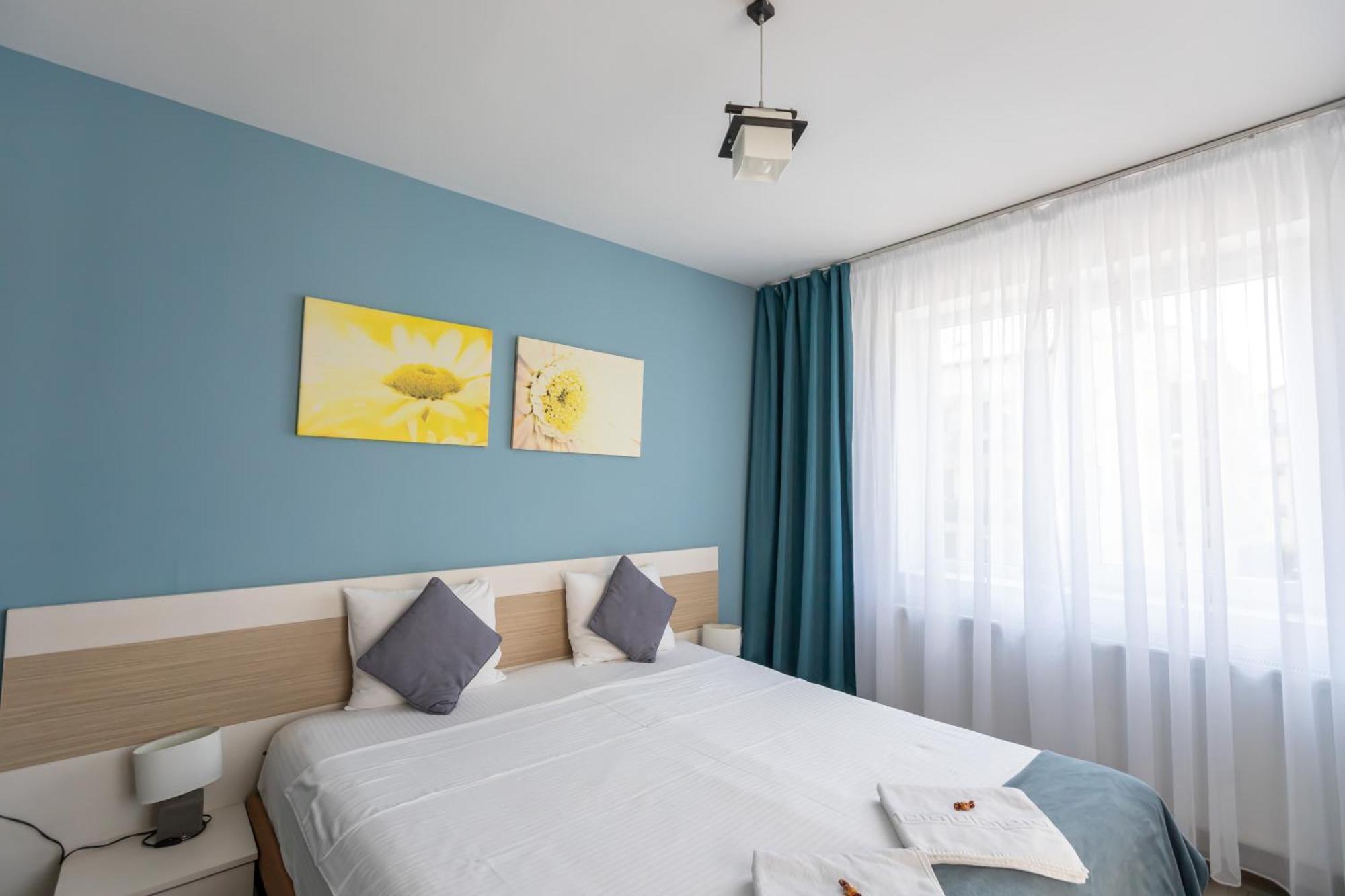 Montana Studios Brasov Bagian luar foto