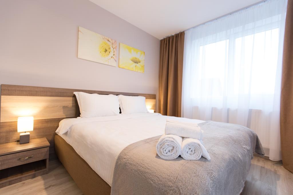 Montana Studios Brasov Bagian luar foto